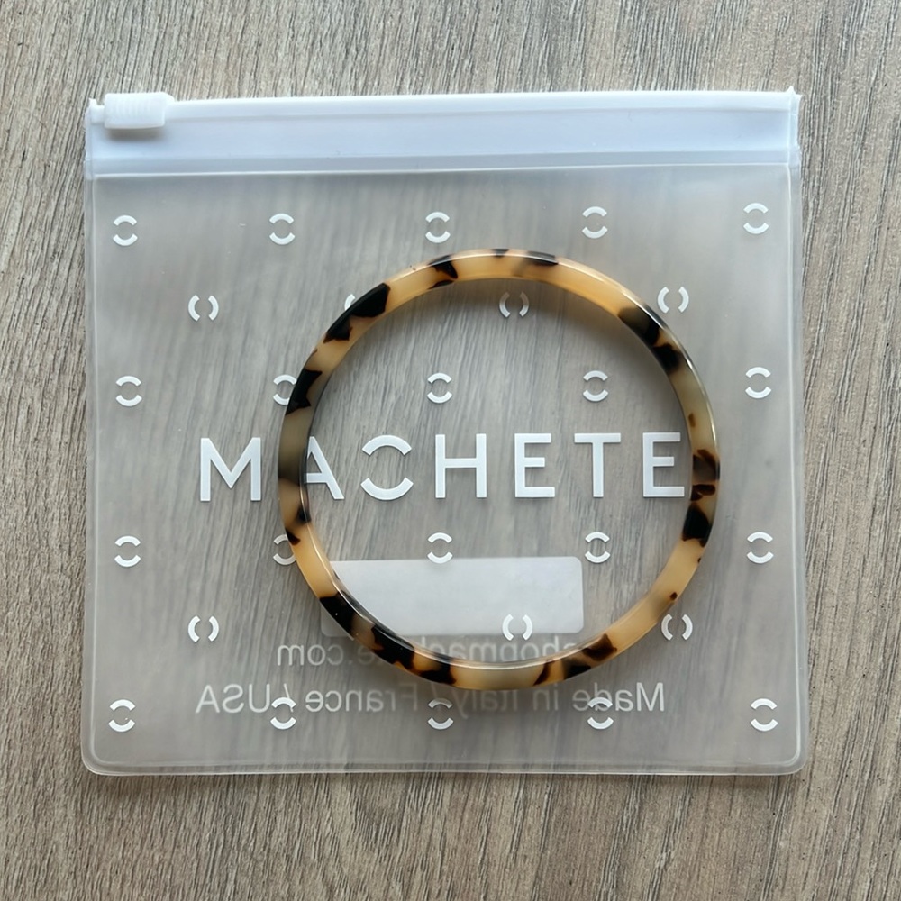 Brand new machete blonde tortoise bangle